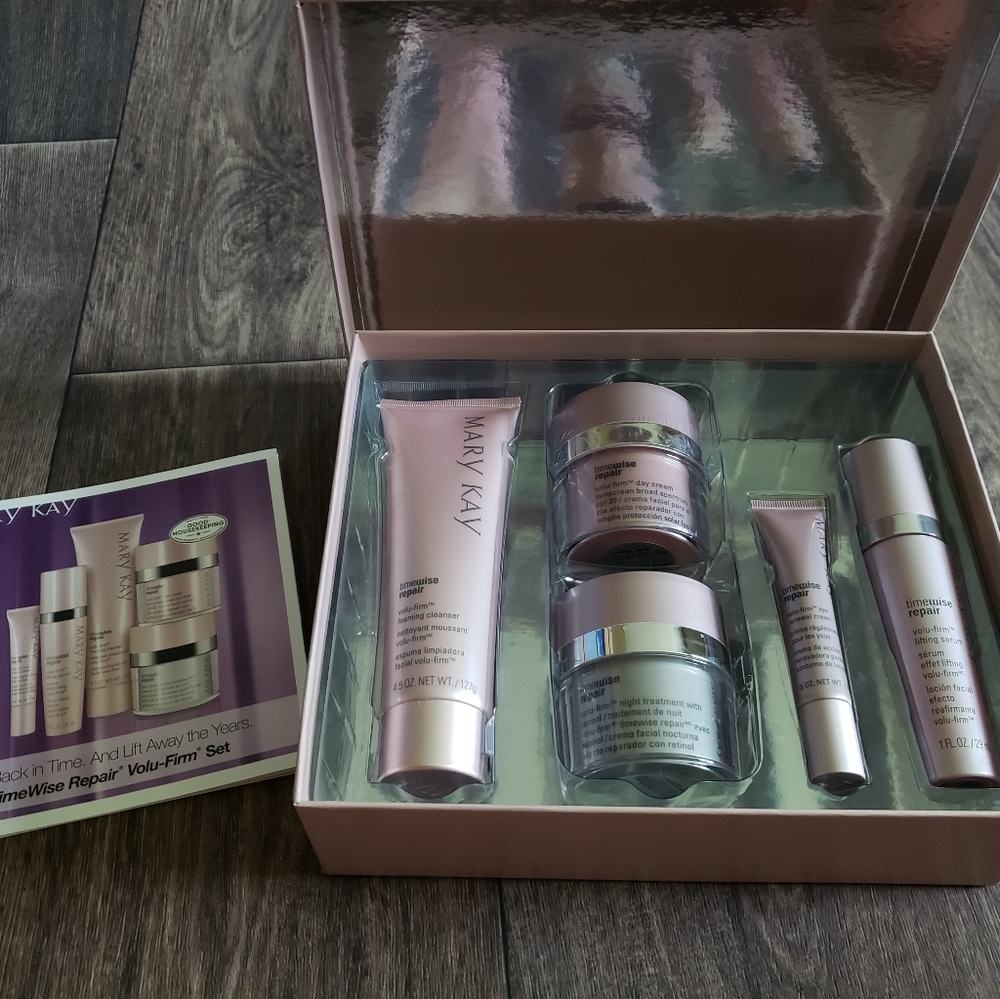 Mary Kay time wise set